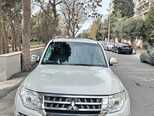 Mitsubishi Pajero-2