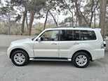 Mitsubishi Pajero-5