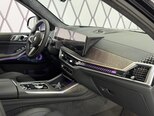 BMW X7-8