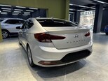 Hyundai Elantra-11