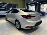 Hyundai Elantra-15