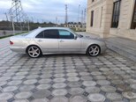 Mercedes E 240-5