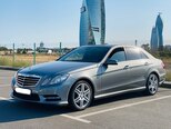 Mercedes E 220-1