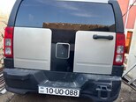 Hummer H3-6