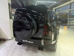 Land Rover Defender-6