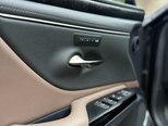 Lexus ES 300h-15