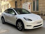 Tesla Model Y-5