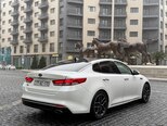 Kia K5-4