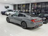 Hyundai Sonata-12