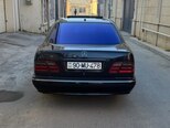 Mercedes E 320-2