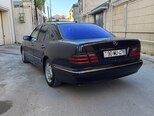 Mercedes E 320-8