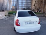 Hyundai Accent-5