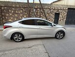 Hyundai Elantra-16