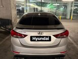 Hyundai Elantra-3