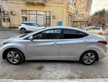 Hyundai Elantra-4