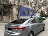 Hyundai Elantra-3