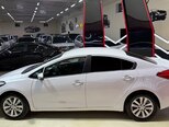 Kia Cerato-8
