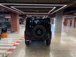 Land Rover Defender-6