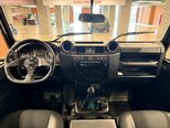 Land Rover Defender-18