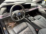 BMW i7-7