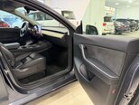 Tesla Model Y-8