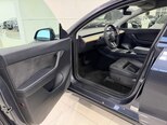 Tesla Model Y-10