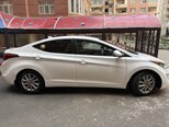 Hyundai Elantra-3