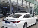 Lexus ES 300h-3