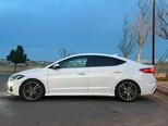 Hyundai Elantra-4