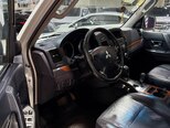 Mitsubishi Pajero-14