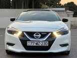 Nissan Maxima-1