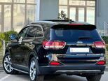 Kia Sorento-12