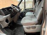 Ford Transit-16