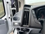 Ford Transit-13