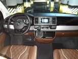 Volkswagen Multivan-9