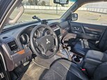 Mitsubishi Pajero-18