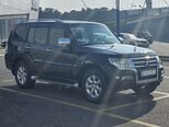 Mitsubishi Pajero-8