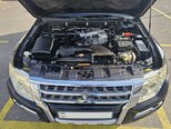 Mitsubishi Pajero-10