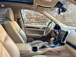 Porsche Cayenne-11