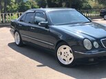 Mercedes E 220-3