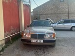 Mercedes 250 D-1