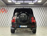 Land Rover Defender-7