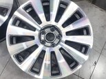Audi A8-19