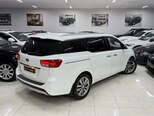 Kia Carnival-5