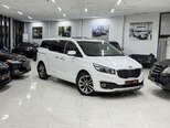 Kia Carnival-1