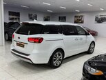 Kia Carnival-11