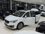 Kia Carnival-16