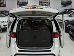 Kia Carnival-18