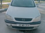 Opel Zafira-1