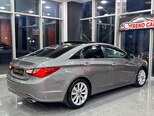 Hyundai Sonata-8